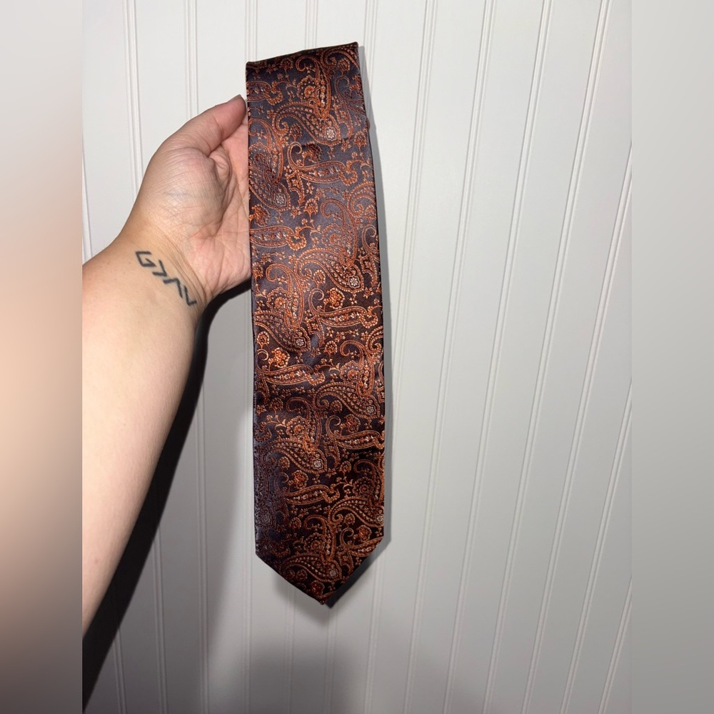 Campia Moda Elegant Brown Paisley Tie